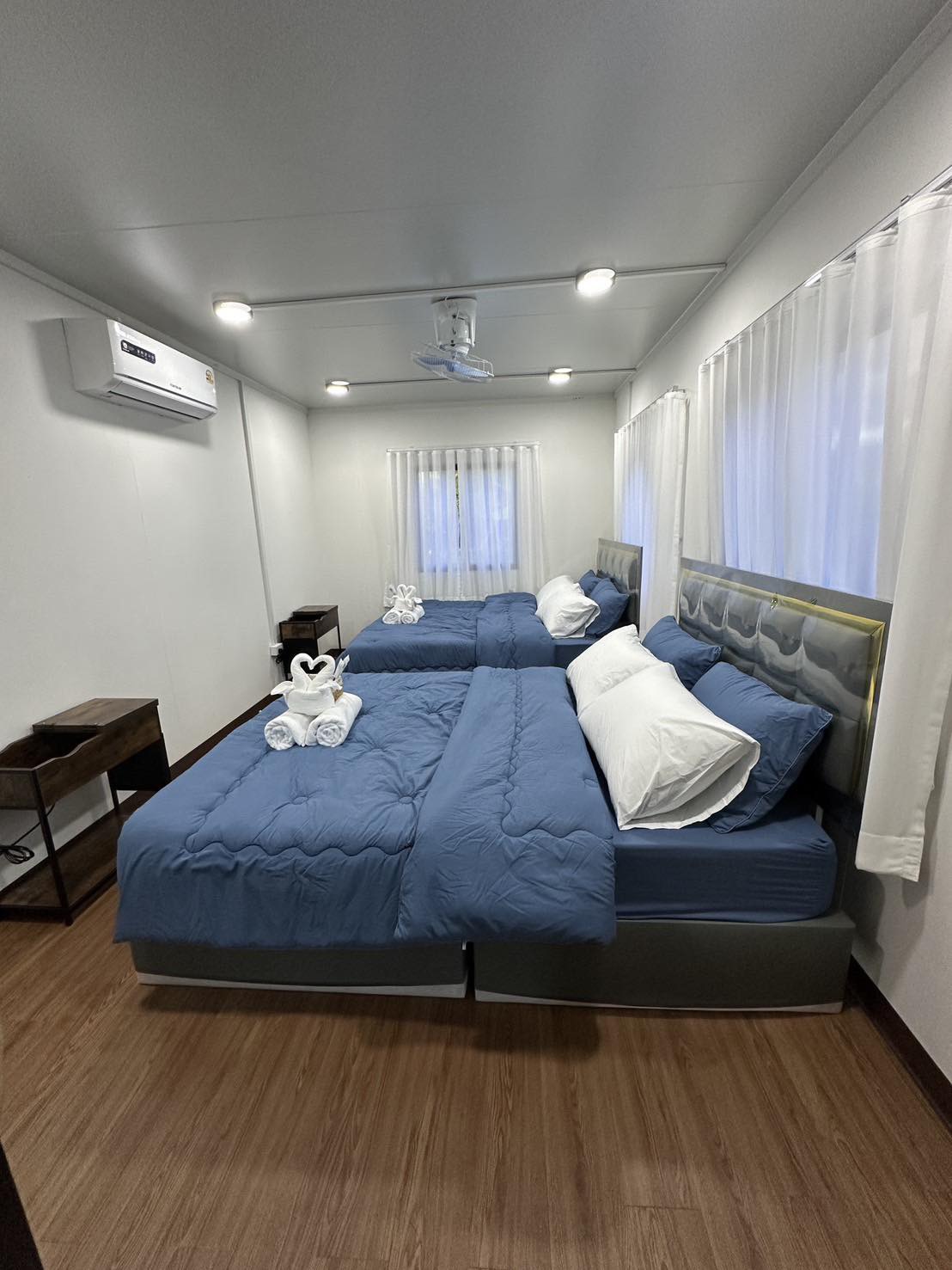 ห้องนอนโทนกรมท่า หลายเตียง